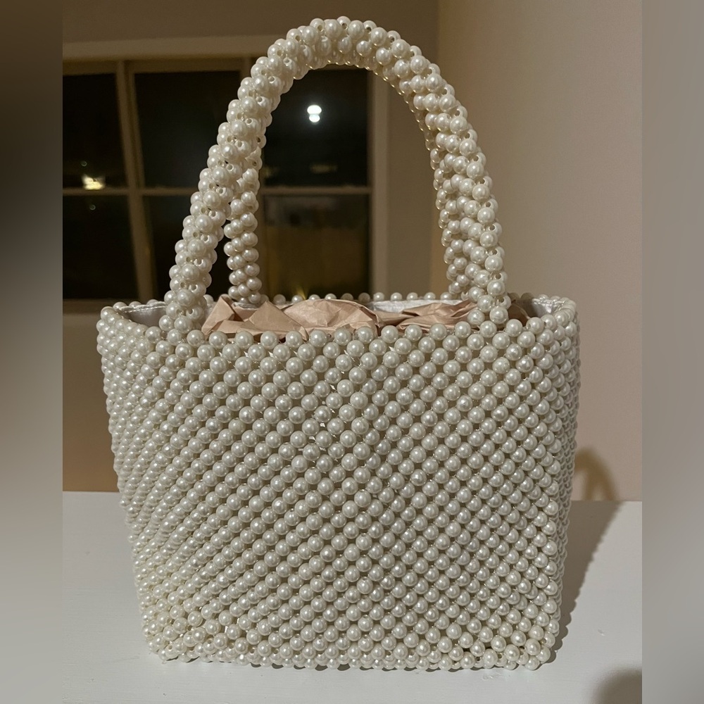 AQUA
Samira Faux Pearl Beaded Tote